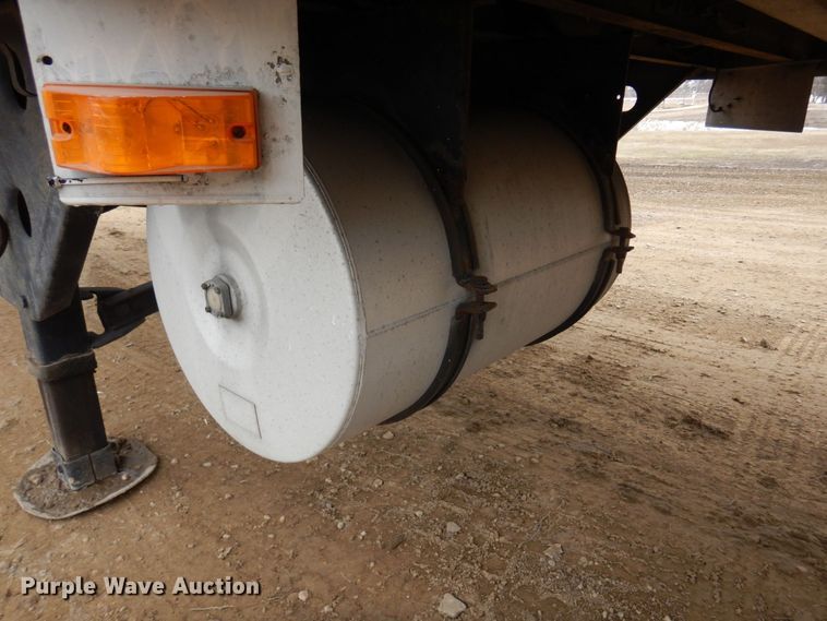 image for item KU9901 2006 Utility  refrigerated van trailer