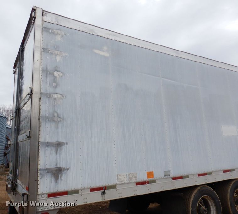 image for item KU9901 2006 Utility  refrigerated van trailer