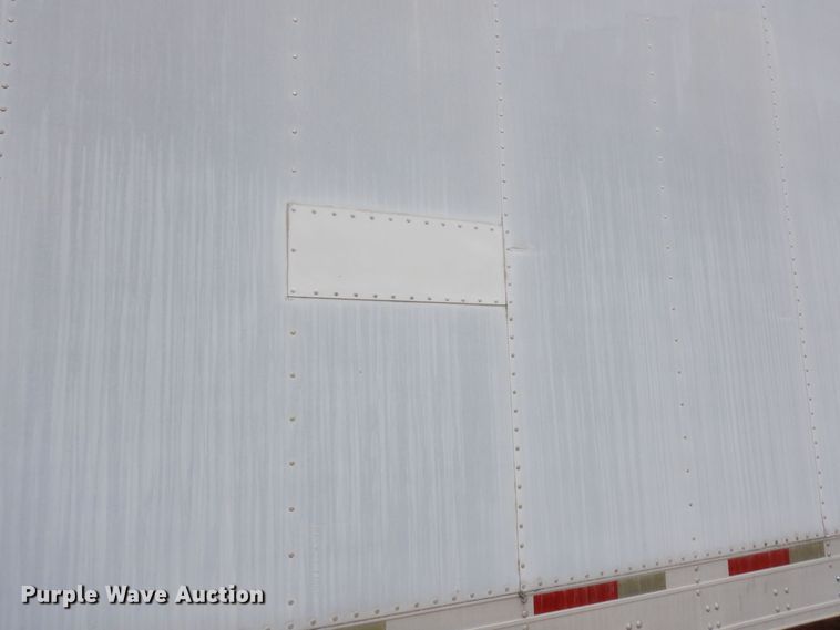 image for item KU9901 2006 Utility  refrigerated van trailer