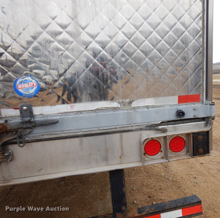 image for item KU9901 2006 Utility  refrigerated van trailer