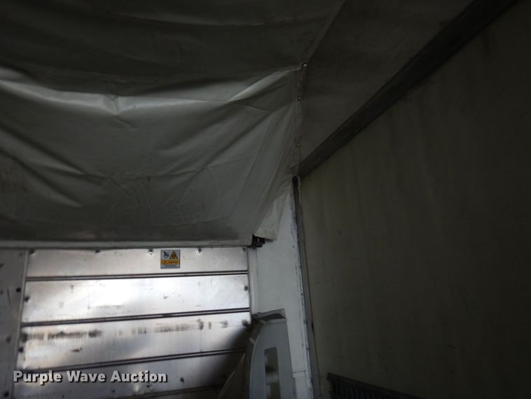 image for item KU9901 2006 Utility  refrigerated van trailer