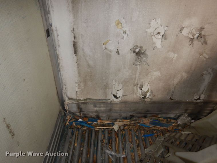 image for item KU9901 2006 Utility  refrigerated van trailer