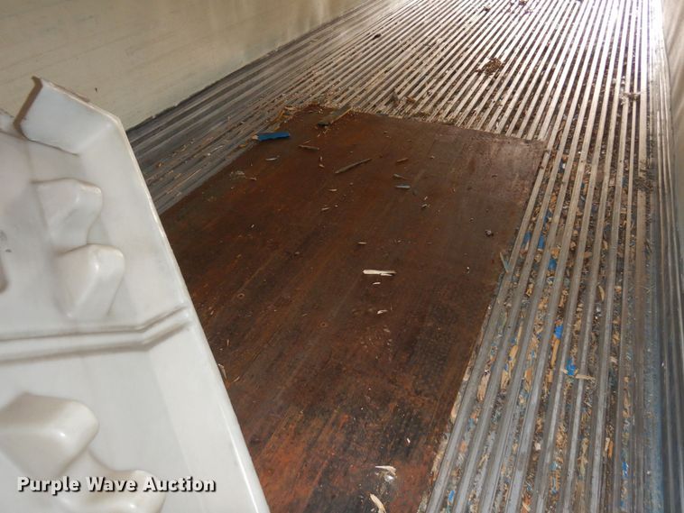 image for item KU9901 2006 Utility  refrigerated van trailer