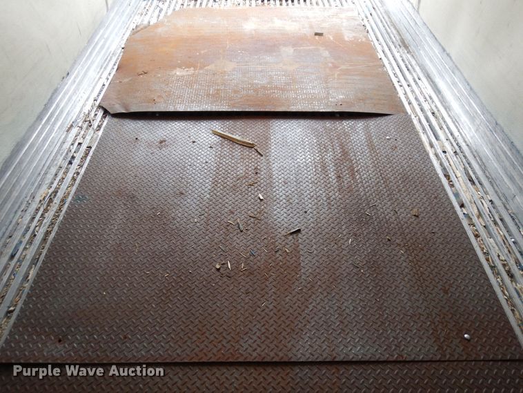 image for item KU9901 2006 Utility  refrigerated van trailer