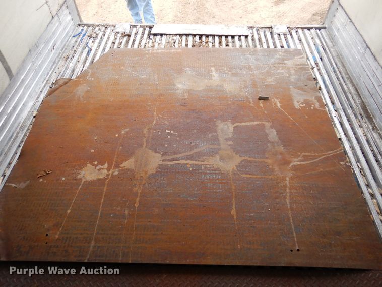 image for item KU9901 2006 Utility  refrigerated van trailer