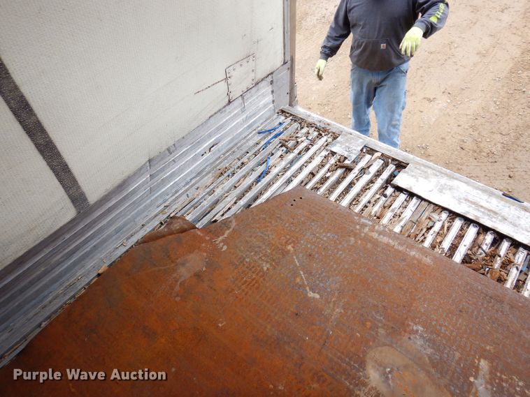 image for item KU9901 2006 Utility  refrigerated van trailer