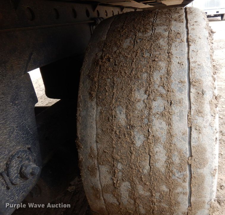 image for item KU9901 2006 Utility  refrigerated van trailer