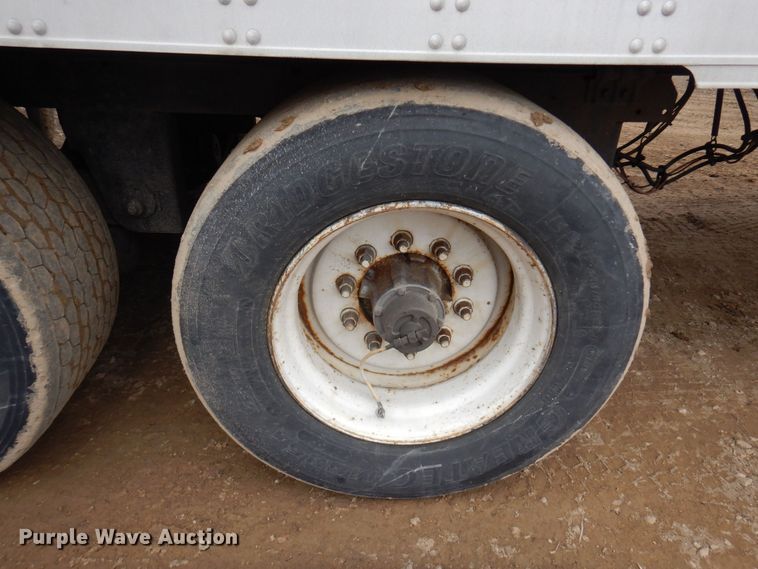 image for item KU9901 2006 Utility  refrigerated van trailer