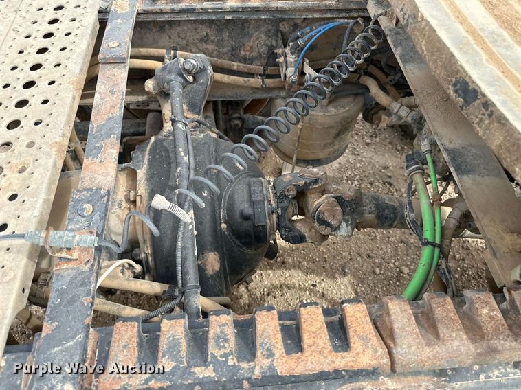 image for item KX9084 2013 Freightliner Cascadia  semi truck