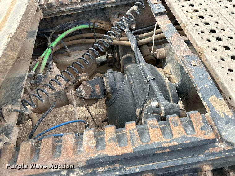 image for item KX9084 2013 Freightliner Cascadia  semi truck