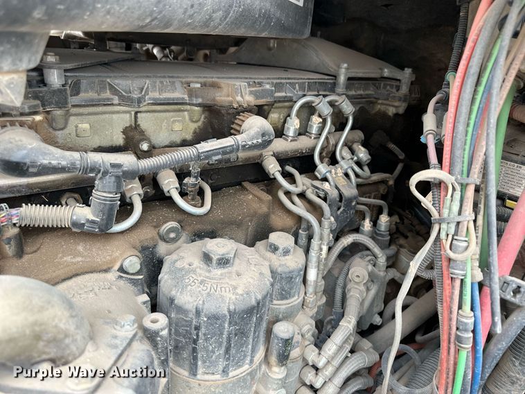 image for item KX9084 2013 Freightliner Cascadia  semi truck