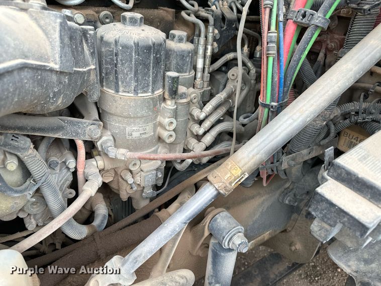 image for item KX9084 2013 Freightliner Cascadia  semi truck