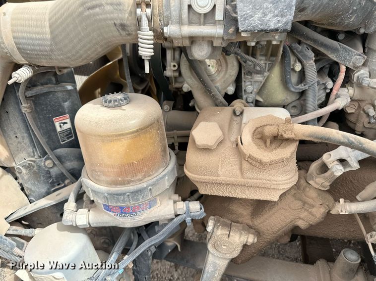 image for item KX9084 2013 Freightliner Cascadia  semi truck