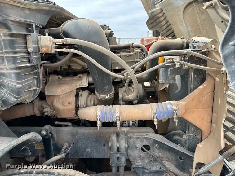 image for item KX9084 2013 Freightliner Cascadia  semi truck