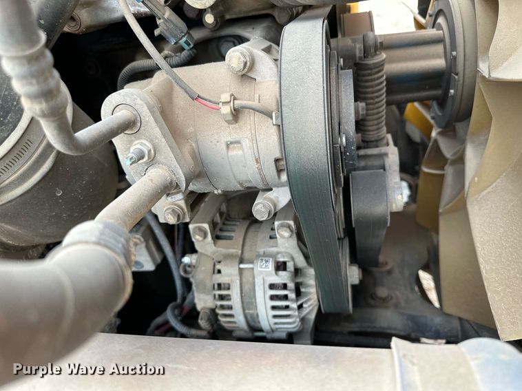 image for item KX9084 2013 Freightliner Cascadia  semi truck