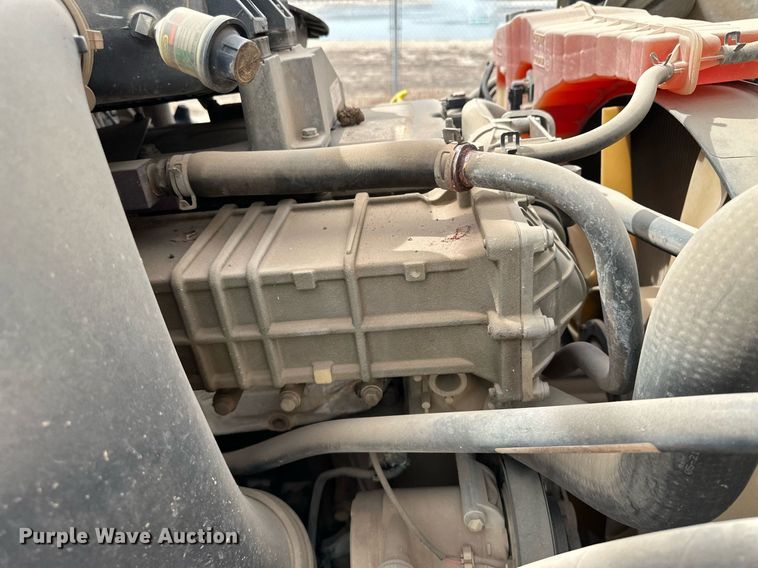 image for item KX9084 2013 Freightliner Cascadia  semi truck