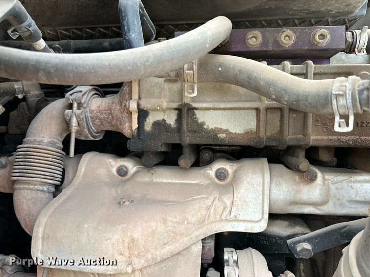 image for item KX9084 2013 Freightliner Cascadia  semi truck