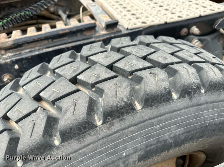 image for item KX9084 2013 Freightliner Cascadia  semi truck