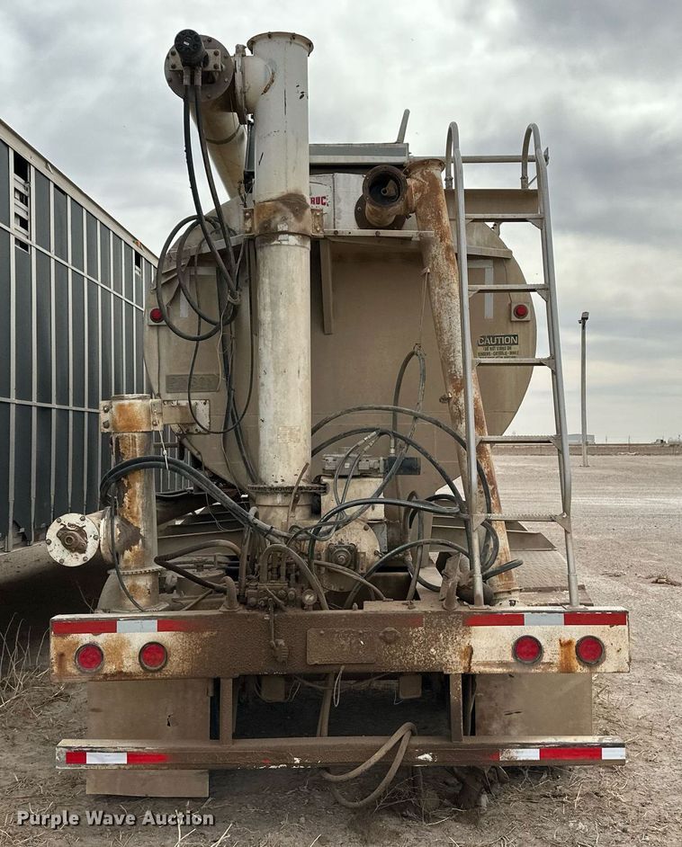 image for item KX9086 2008 Pinson  feed delivery trailer