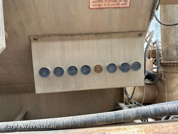 image for item KX9086 2008 Pinson  feed delivery trailer