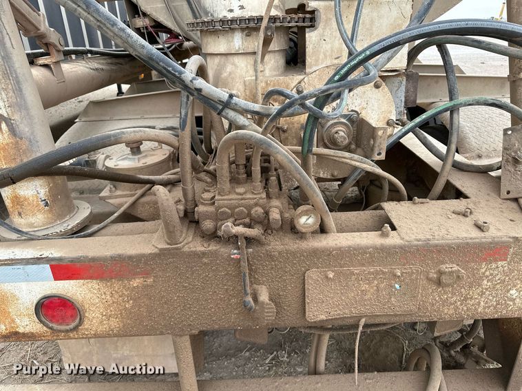 image for item KX9086 2008 Pinson  feed delivery trailer