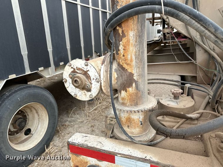 image for item KX9086 2008 Pinson  feed delivery trailer