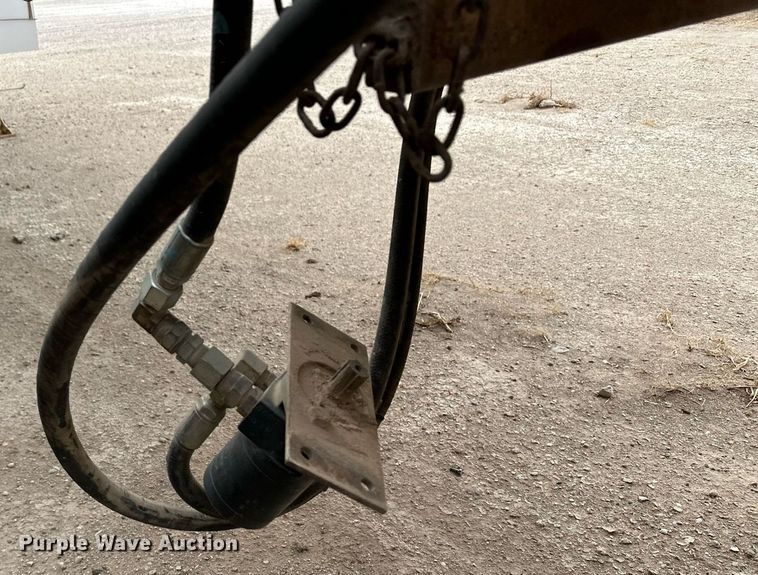 image for item KX9086 2008 Pinson  feed delivery trailer