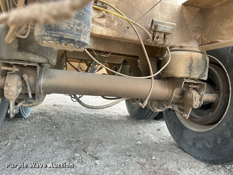 image for item KX9086 2008 Pinson  feed delivery trailer