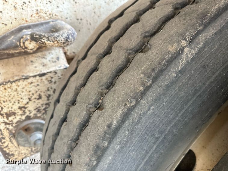 image for item KX9086 2008 Pinson  feed delivery trailer