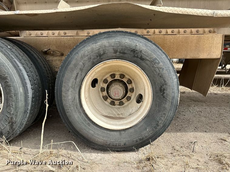 image for item KX9086 2008 Pinson  feed delivery trailer