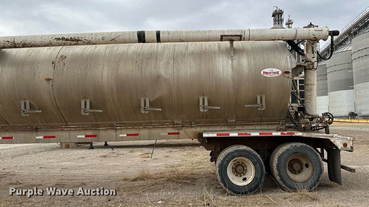 image for item KX9087 2005 Pinson  feed delivery trailer