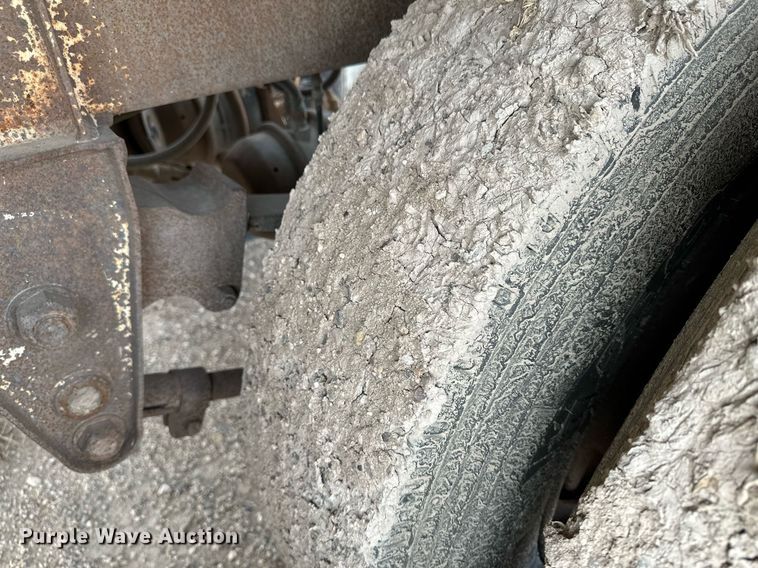 image for item KX9087 2005 Pinson  feed delivery trailer