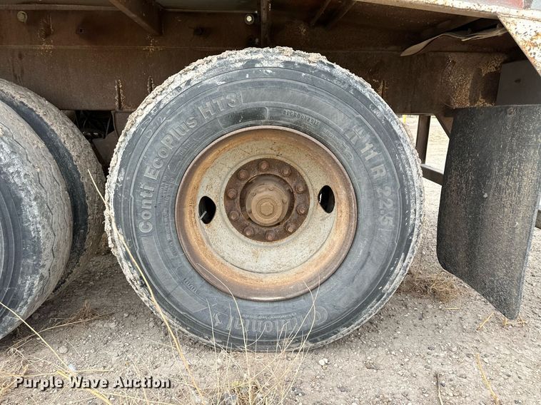 image for item KX9087 2005 Pinson  feed delivery trailer