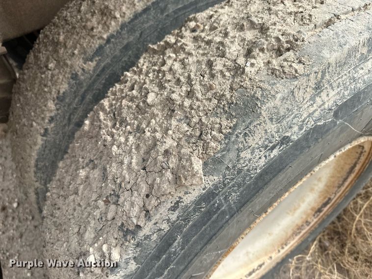 image for item KX9087 2005 Pinson  feed delivery trailer