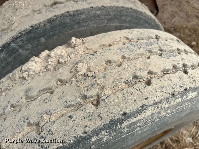 image for item KX9087 2005 Pinson  feed delivery trailer