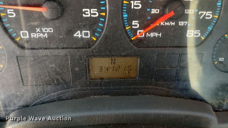 image for item LF9538 2007 International 8600  semi truck