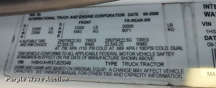 image for item LF9538 2007 International 8600  semi truck