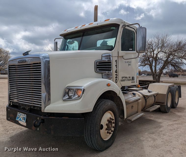 image for item LF9776 2013 Freightliner Coronado  semi truck