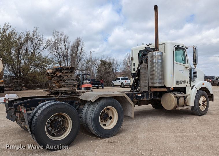 image for item LF9776 2013 Freightliner Coronado  semi truck