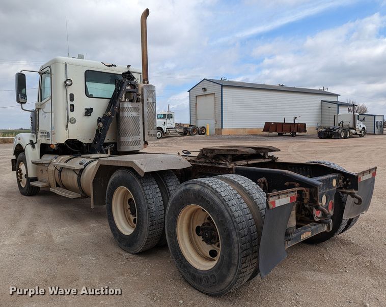 image for item LF9776 2013 Freightliner Coronado  semi truck