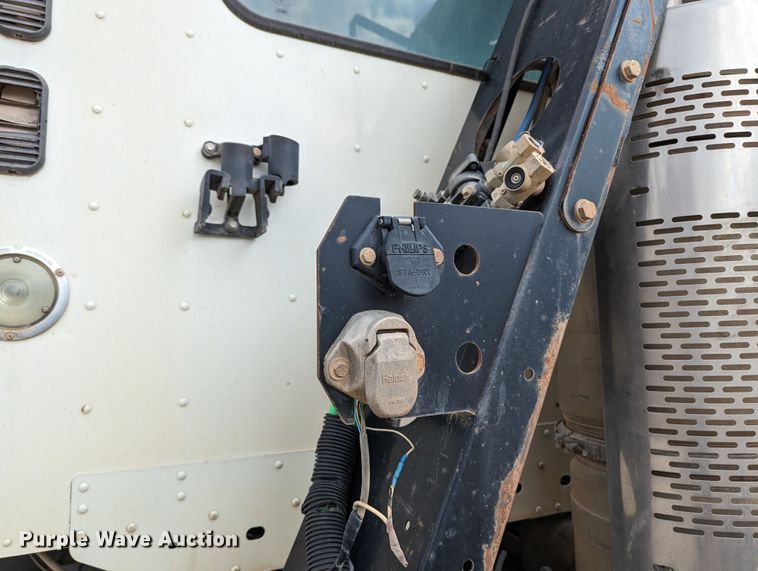 image for item LF9776 2013 Freightliner Coronado  semi truck