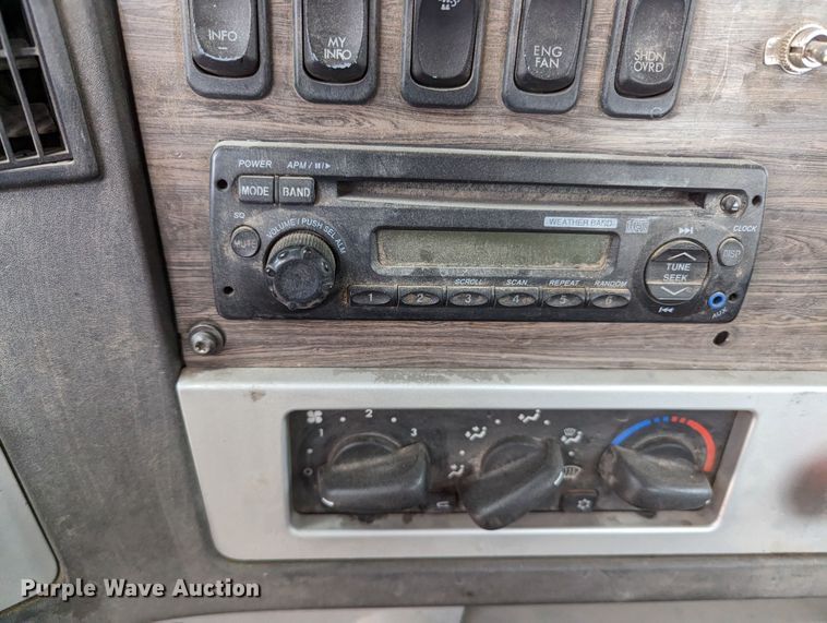 image for item LF9776 2013 Freightliner Coronado  semi truck