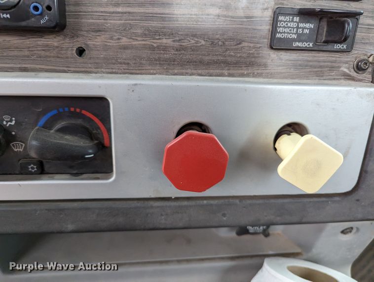 image for item LF9776 2013 Freightliner Coronado  semi truck