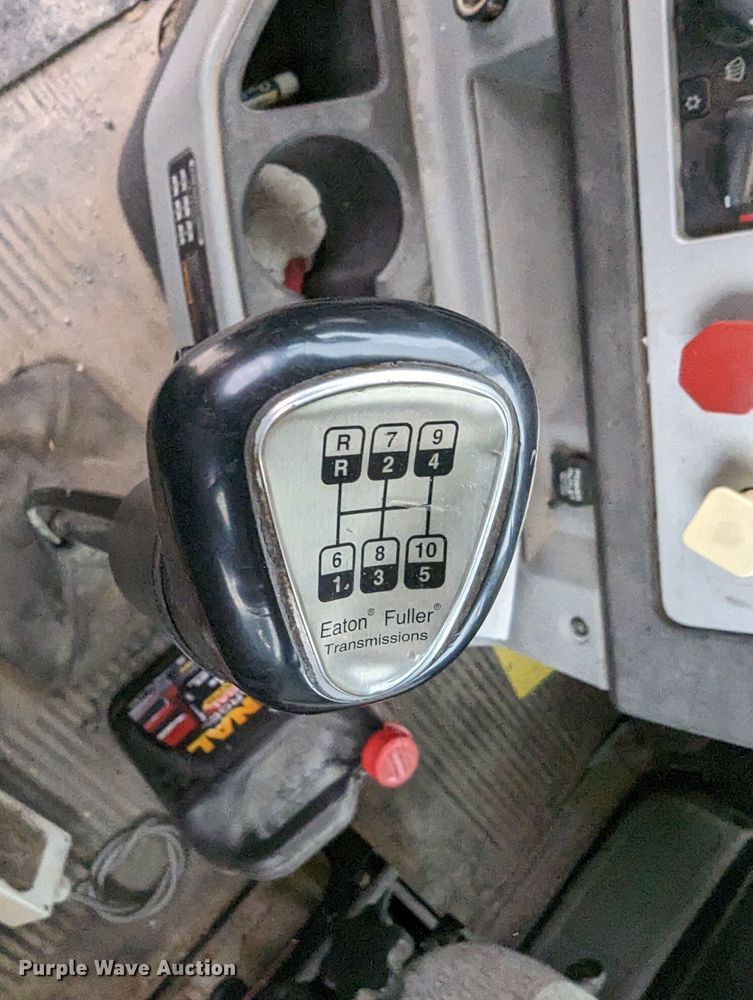 image for item LF9776 2013 Freightliner Coronado  semi truck