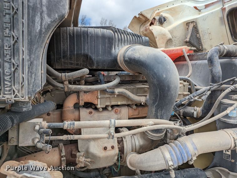 image for item LF9776 2013 Freightliner Coronado  semi truck