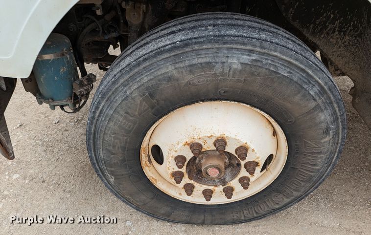 image for item LF9776 2013 Freightliner Coronado  semi truck