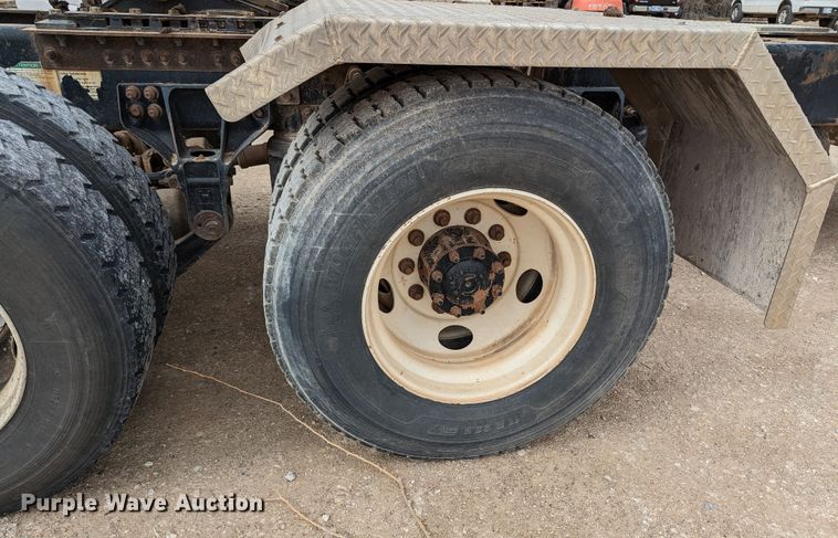 image for item LF9776 2013 Freightliner Coronado  semi truck