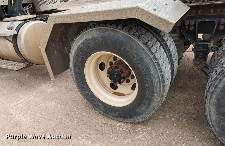 image for item LF9776 2013 Freightliner Coronado  semi truck