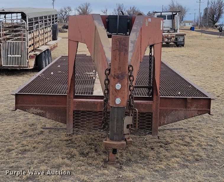 image for item LG9401 Equipment trailer