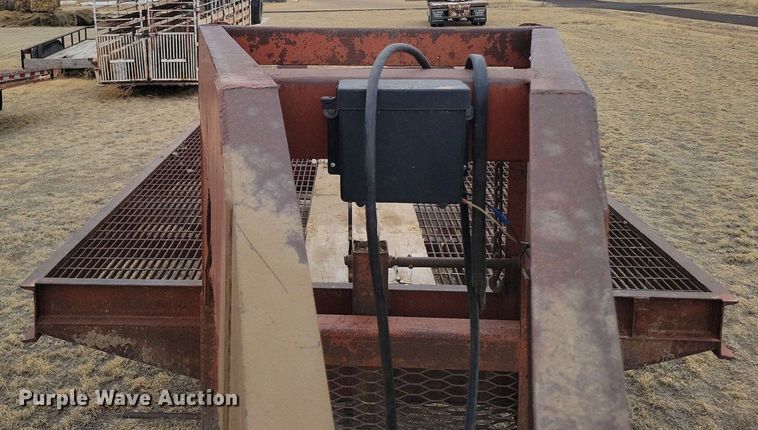 image for item LG9401 Equipment trailer